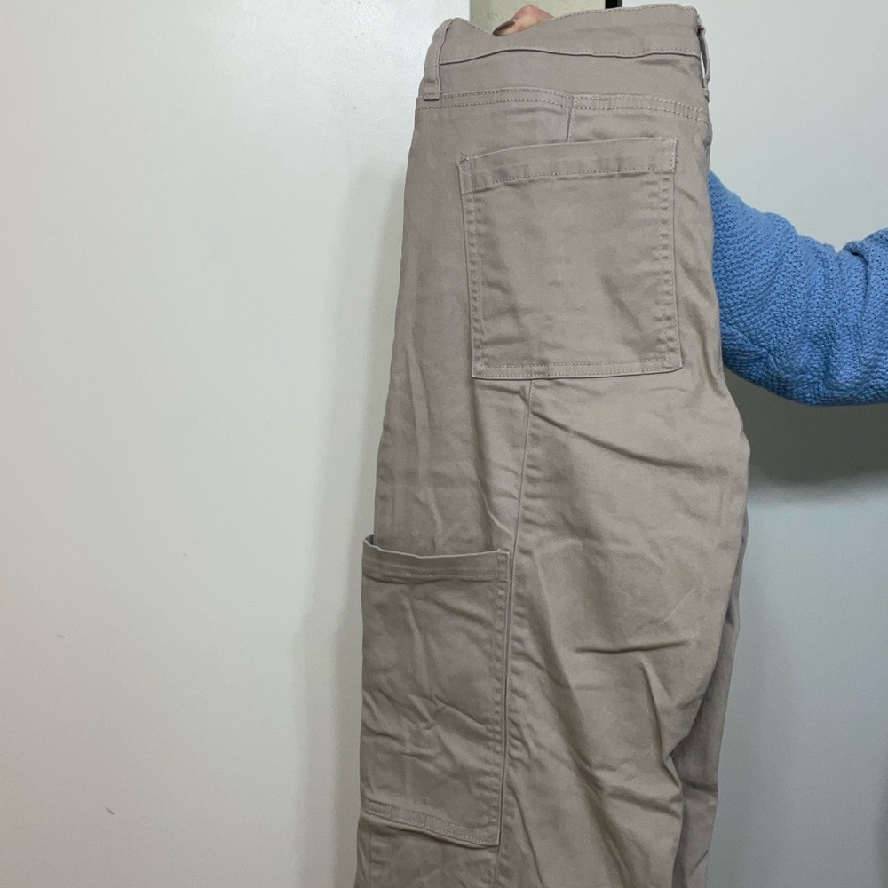 Women’s Tan Cargo Pants